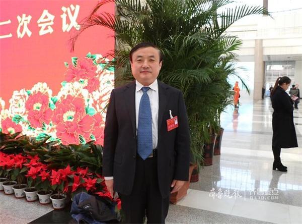 人大代表吕金军：残疾人就业要“授之以渔”